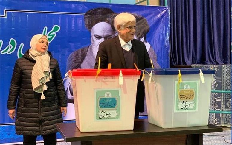 گزارش تصویری از شرکت مردم، شخصیت ها و مقام ها در انتخابات مجلس شورای اسلامی