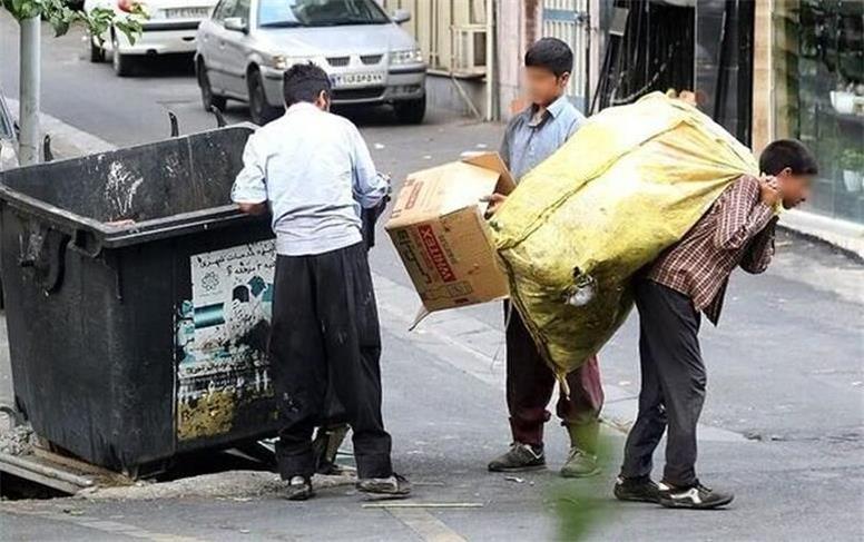 رابطه معنادارفقر با بی‌سوادی