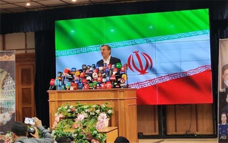 احمدی‌نژاد: امروز آمده‌ام تا بار دیگر به ملت بزرگ ایران سلام کنم / آمده‌ام تا فرمان ملتی نجیب و بیدار را گردن بگذارم