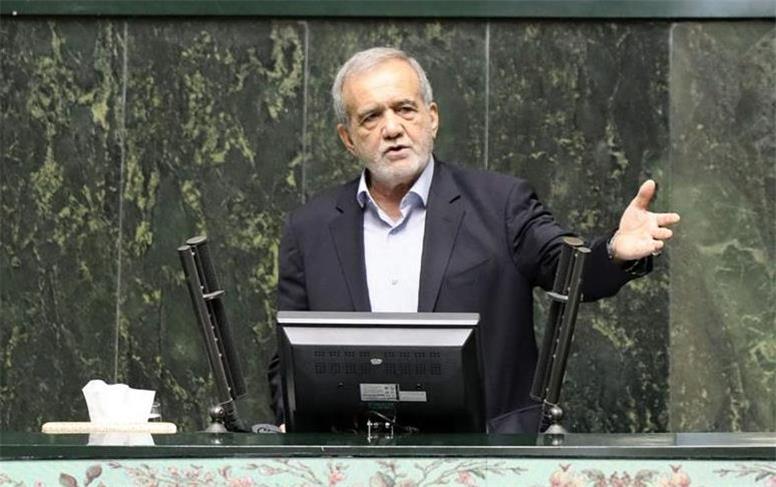 پزشکیان: اگر مشکلات مردم را حل نکنم، هیچ انگیزه‌ای ندارم/ می‌گویند حقوق کم است و مالیات را زیاد می‌گیرید؛ خب از کجا پول بیاورم که حقوق‌ها را بدهم؟