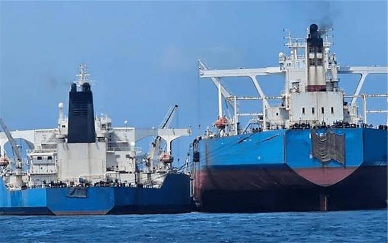 ۲ نفتکش توقیف شده در آب‌های مالزی آزاد شدند