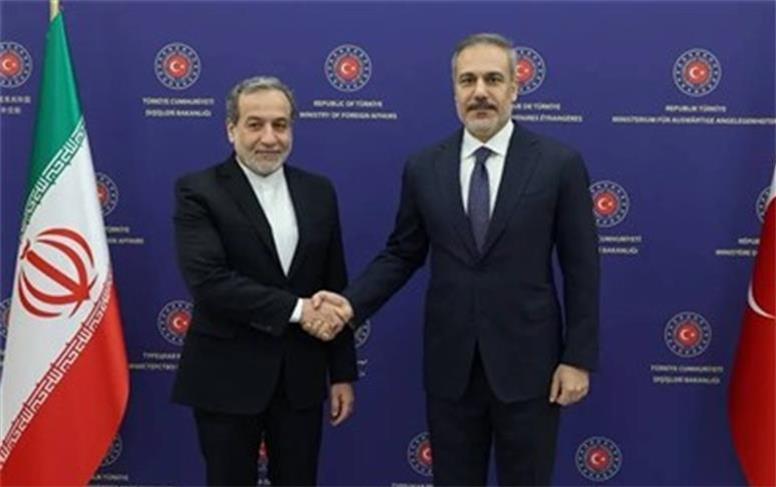 عراقچی در گفتگو با فیدان: موشک شلیک‌ شده به ترکیه از ایران نبوده است