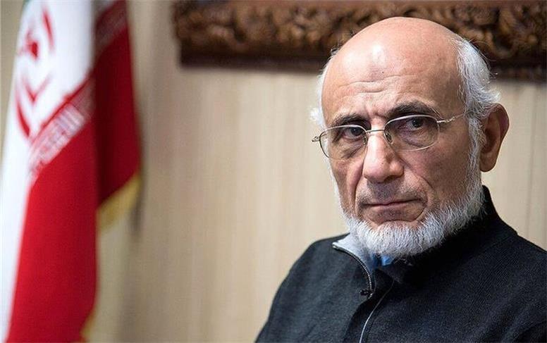 حمله تند یک روزنامه به میرسلیم: او آدم قدکوتاهی است