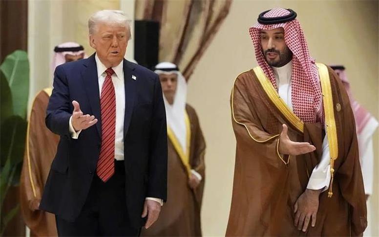 دلیل غیبت پادشاه عربستان در دیدارهای ترامپ با بن سلمان