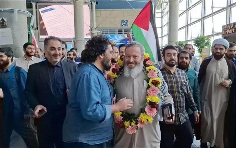 تناقض بین توصیه‌های رهبرانقلاب و استقبال از قاسمیان!