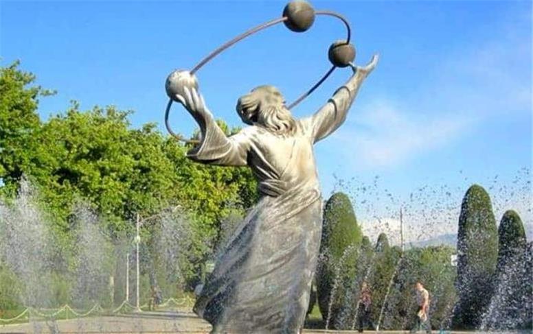 خیام نیشابوری: چهره‌ای چندوجهی فراتر از زمان