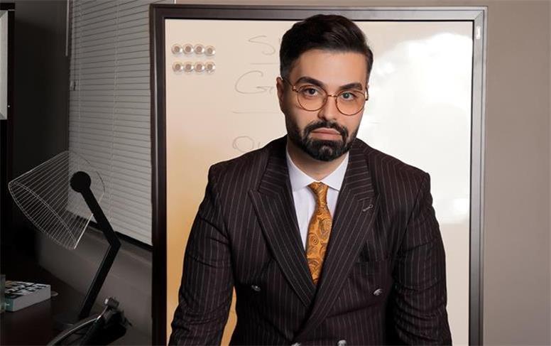 نبوغ علمی در مسیر زندگی دکتر ماکان آریا پارسا