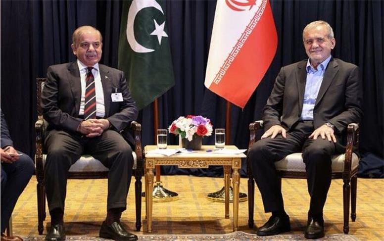 اهداف سفر نخست وزیر پاکستان به تهران