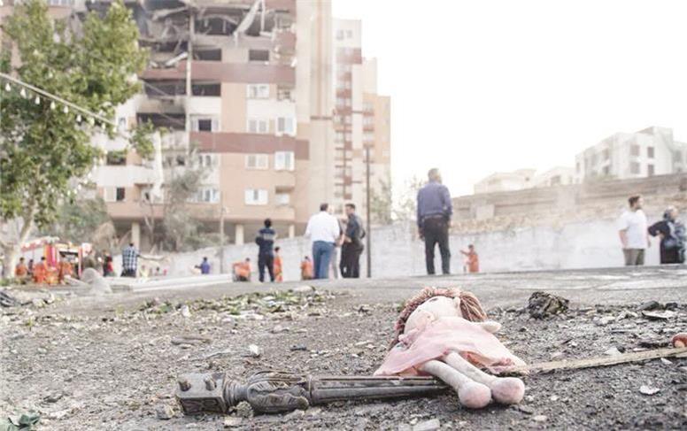 زخم جنگ بر پیشانی ایران