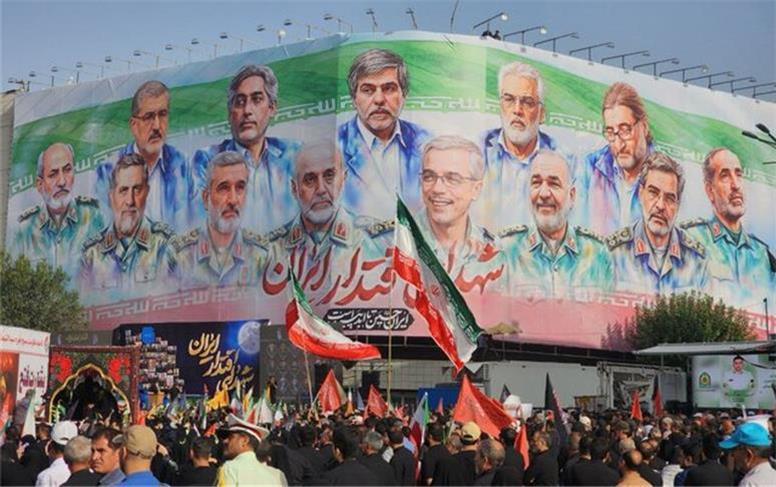 بدرقه سرداران و دانشمندان شهید