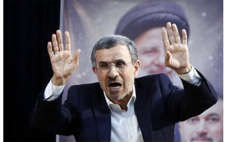 فیاض زاهد: احمدی‌نژاد خود را برای «روز صفر» آماده کرده است