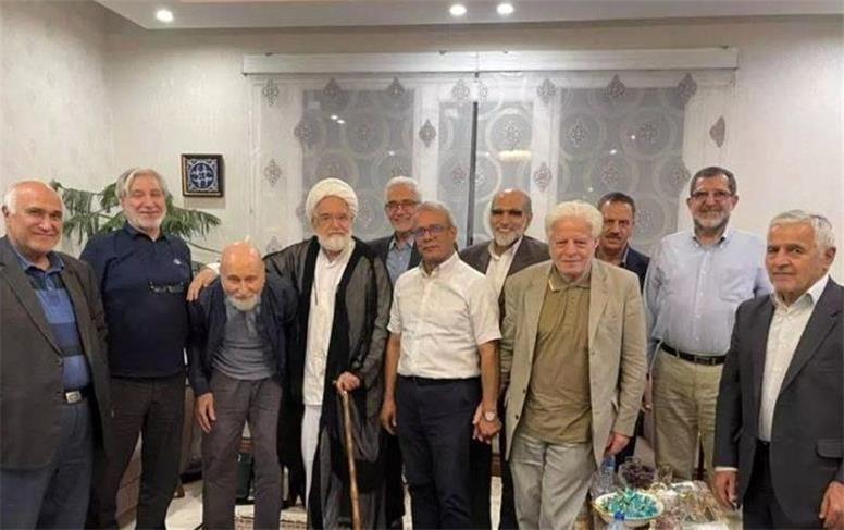 مهدی کروبی: مذاکره مستقیم با آمریکا برای برداشتن سایه‌ تحریم و جنگ، ضروری است/ مردم انقلاب نکردند که با عملکرد اشتباه در زمستان گاز و در تابستان آب و برق نداشته باشند