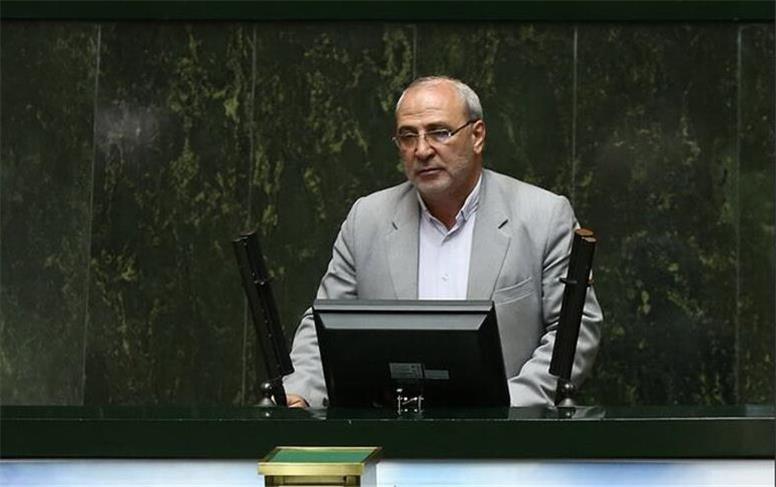 حاجی‌دلیگانی: آقای عراقچی اگر خطایی کنی استیضاح و دادگاهی‌ات می‌کنیم