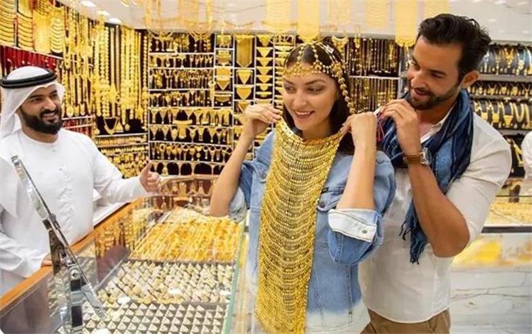 قیمت طلا امروز سه‌شنبه ۱۸ آذر ۱۴۰۴؛ طلا ترمز برید