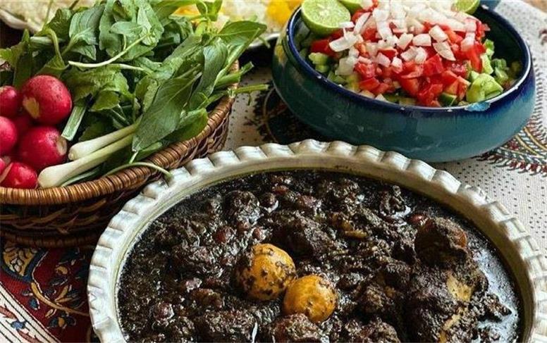 سریع‌ترین روش پخت قرمه‌سبزی مجلسی؛ جاافتاده در کمتر از ۹۰ دقیقه