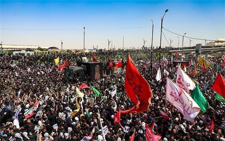 تشییع پیکر امام شهید در کربلای معلی