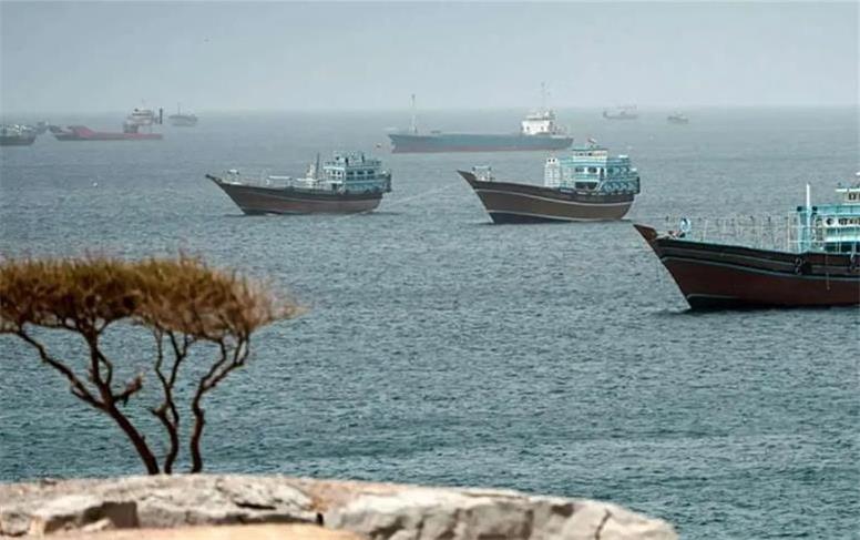 عبور از تنگه هرمز به پایین ترین سطح در 3 ماه گذشته رسید
