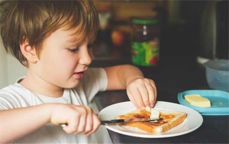 چگونه کودک مستقل و قوی تربیت کنیم؟