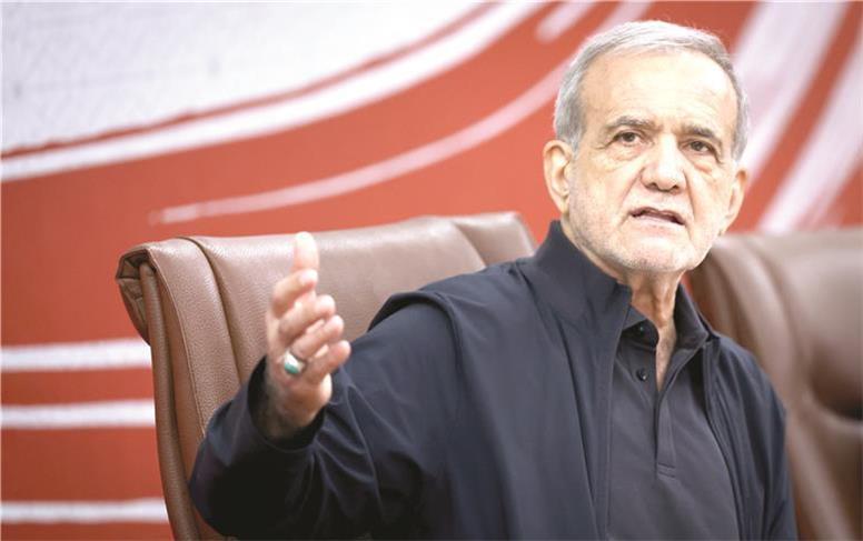 نمی‌شود شعار جنگ داد ، اما همه‌چیز در بازار باشد و گرانی نباشد