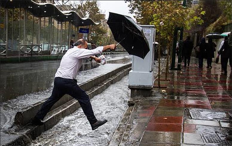 هشدار نارنجی هواشناسی برای تهرانی‌ها؛ باران و رعد و برق در راه است!