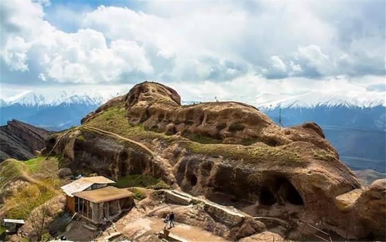 تور ۱۲۰ نفره بازدید از قلعه الموت به مناسبت ثبت جهانی