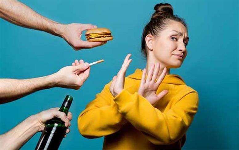 عادت‌های بد را چگونه ترک کنیم؟ ۱۰ روش ساده برای تغییر زندگی از همین امروز