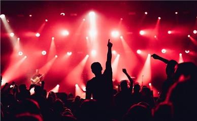 افزایش قیمت بلیت کنسرت ها به چه منطقی؟
