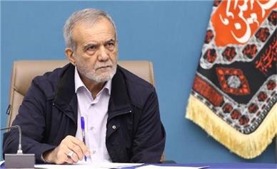 با تمام وجودم شبانه روز تلاش خواهم کرد به مردم خدمت کنم/ باید در داخل و خارج از حق دفاع کنیم