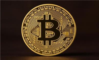سقوط تاریخی بیت‌کوین