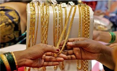 قیمت طلا امروز یکشنبه 14 دی 1404؛ طلای 18 عیار چند؟