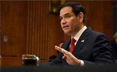 وزیر خارجه آمریکا: بین ۳۰ تا ۴۰ هزار نیروی آمریکایی در تیررس پهپادها و موشک‌های ایران قرار دارند