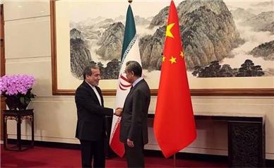 دیدار عراقچی با وزیر خارجه چین