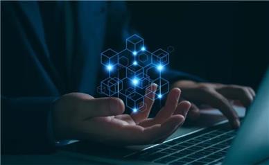 رسول رضوانی؛ چهره اثرگذار فناوری بلاکچین در سال 2025 در بین ده کارافرین برتر دنیا