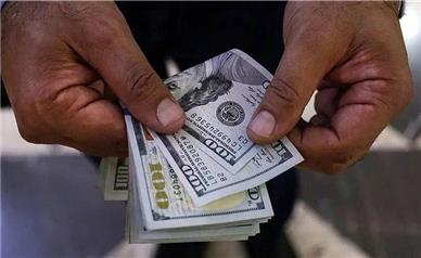 قیمت دلار ظهر امروز چهارشنبه ۲۸ آبان ۱۴۰۴؛ دلار می تازد