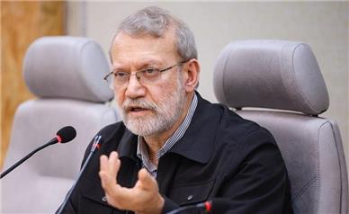 لاریجانی: زعمای سیاست مسئله حساس امروز ایران را به خوبی لمس نکرده‌اند