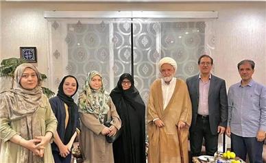 دیدار کروبی با فرزندان میرحسین موسوی