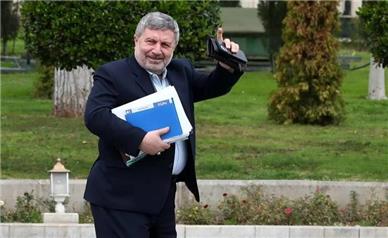 حضرتی: تلاش دولت رفع فیلترینگ است اما تصمیم نداریم کار را به دعوا بکشانیم