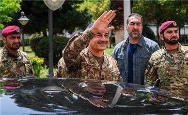 فرمانده ارتش پاکستان دست خالی از تهران رفت/ گزینه جنگ بیشتر از توافق است
