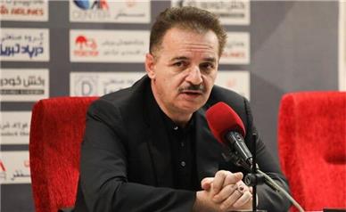 ادعای زنوزی: در فدراسیون ستاد تشکیل داده‌اند که تراکتور را بزنند