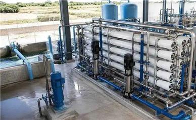 بهترین شرکت‌های سازنده دستگاه آب شیرین‌کن صنعتی در ایران؛ راهنمای مقایسه و انتخاب