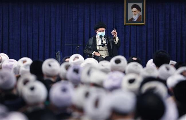 ائمه جمعه مطلقا وارد مسائل اقتصادی نشوند/   امامان جمعه با همه پدرانه رفتار کنند