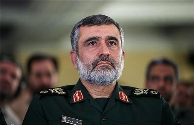سردار حاجی‌زاده: آمریکا در یک شب سه مرحله با ایران مکاتبه داشت؛ همه این مکاتبات با زبان تمنا و خواهش است