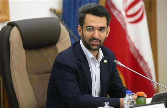 آذری جهرمی: دو سال است که دولت روحانی پایان یافته؛ برای فیلتر تردز به ما خیرات نرسانید!