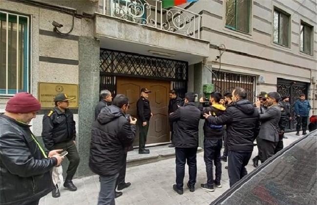 حمله کننده به سفارت باکو به دار آویخته می‌شود