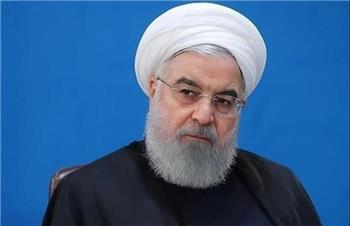 حمله تند جوان به روحانی؛ رفراندوم درباره انتخابات آزاد خیانت به مردم و امام و شهداست