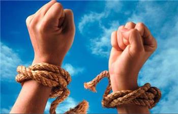 اندازه رهایی برای هر انسانی متفاوت است/پری ثابت - روزنامه‌نگار