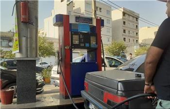 وزارت نفت: خودرو‌های تولید داخل روزانه ۵۰ میلیون لیتر اضافه مصرف بنزین دارند