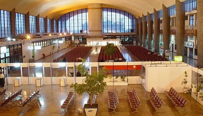 داخل ایستگاه راه اهن مشهد