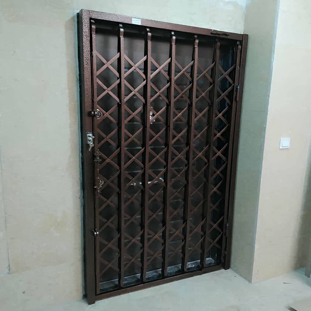 مزایای دربهای آکاردئونی